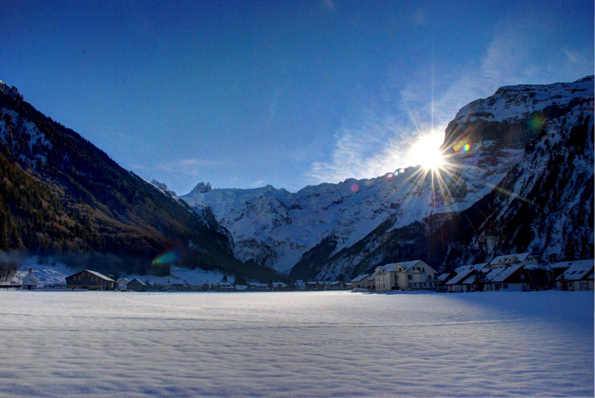Hotel Garni Hostatt Engelberg Bagian luar foto